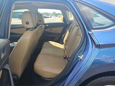 Used 2019 Volkswagen Jetta SEL FWD image 13