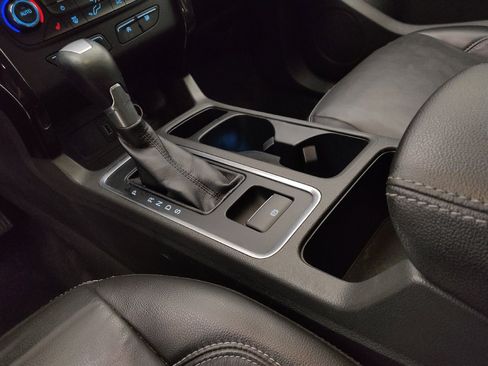 Used 2017 Ford Escape Titanium image 26