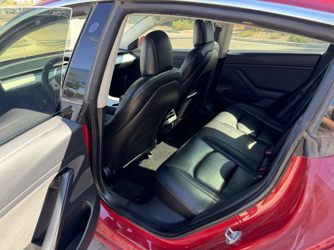 Used 2019 Tesla Model 3 Standard Range RWD image 9