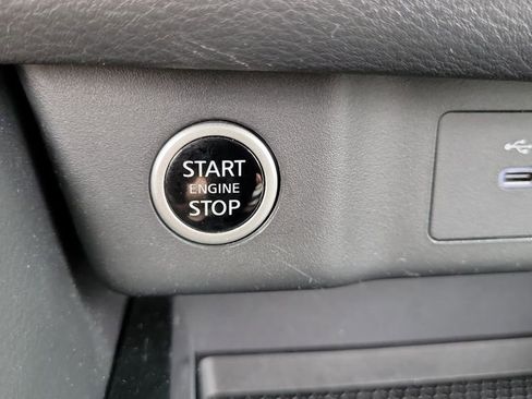 Used 2023 Nissan Rogue SV FWD image 22