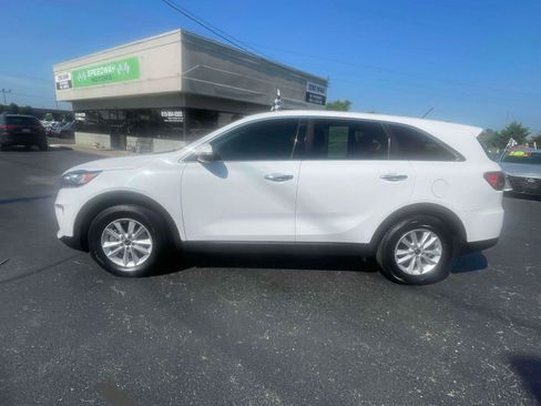 Used 2020 Kia Sorento FWD V6 image 4