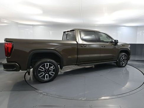 Used 2023 GMC Sierra 1500 AT4 w/ AT4 Preferred Package image 6