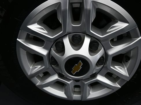 Used 2024 Chevrolet Silverado 2500 LT w/ Convenience Package image 44