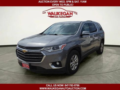 Used 2018 Chevrolet Traverse LT FWD image 1