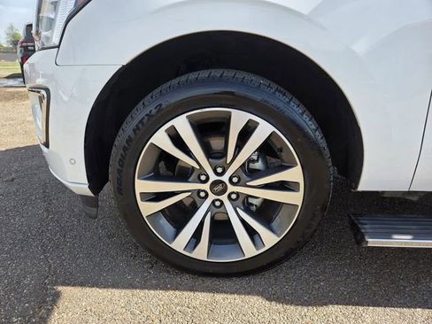 Used 2020 Ford Expedition Max Platinum image 30