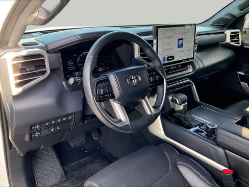Used 2023 Toyota Sequoia Platinum AWD/4WD image 18
