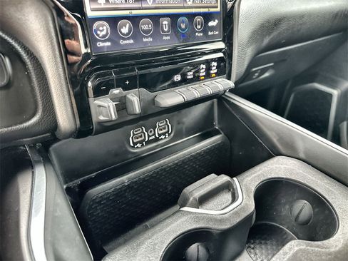 Used 2021 RAM 3500 Laramie w/ Night Edition image 27