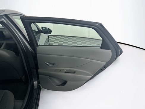 Used 2024 Hyundai Elantra SEL FWD image 29