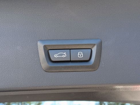 Used 2025 BMW X3 xDrive30i w/ Convenience Package image 32