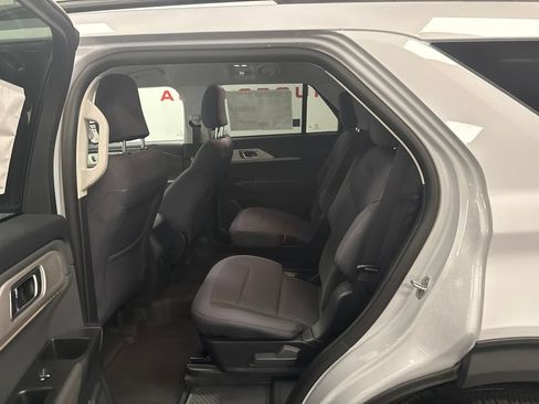 New 2026 Ford Explorer Active AWD/4WD image 25