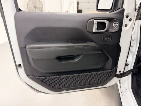 Used 2021 Jeep Wrangler Unlimited Rubicon AWD/4WD image 19