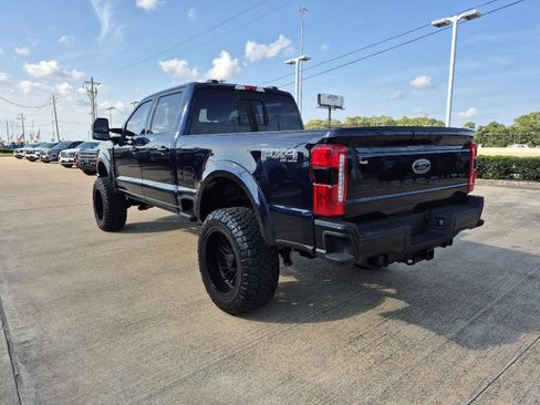 New 2025 Ford F250 Lariat w/ Black Appearance Package image 8