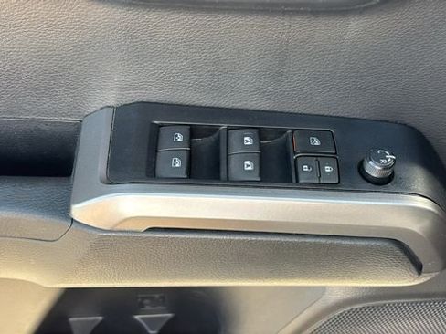 Used 2023 Toyota Tacoma SR5 AWD/4WD image 10