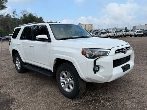 Used 2023 Toyota 4Runner SR5 Premium w/ Moonroof Package AWD/4WD image 7
