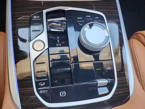 Used 2024 BMW X7 xDrive40i w/ M Sport Package AWD/4WD image 20