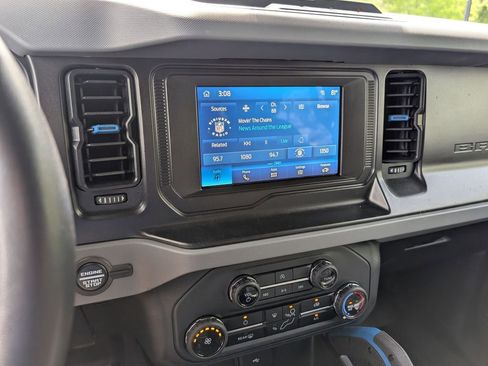 Used 2023 Ford Bronco Black Diamond AWD/4WD image 14