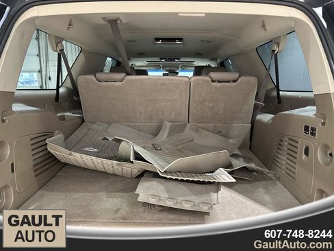 Used 2019 Chevrolet Suburban Premier image 16
