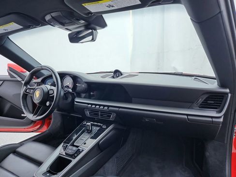 Used 2021 Porsche 911 Carrera 4S image 32