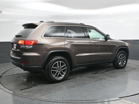 Used 2020 Jeep Grand Cherokee Limited AWD/4WD image 2