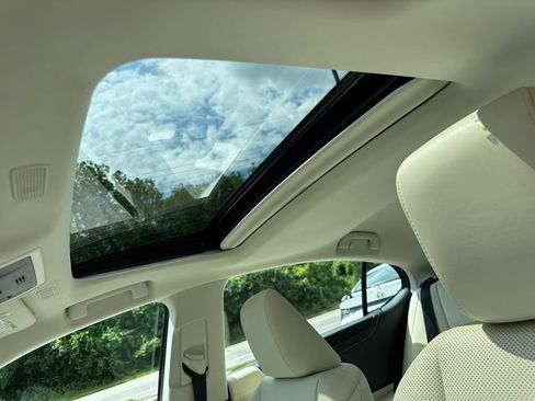 Used 2022 Lexus ES 350 w/ Premium Package FWD image 14