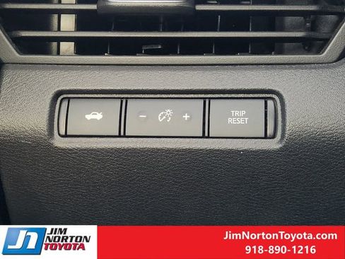 Used 2024 Nissan Altima 2.5 SR image 24