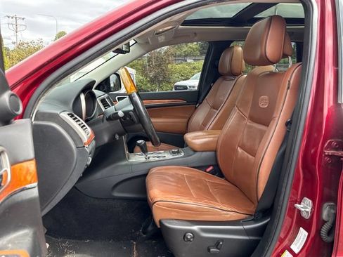 Used 2012 Jeep Grand Cherokee Overland AWD/4WD image 16