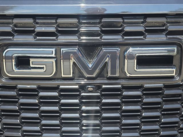 Used 2023 GMC Yukon Denali Ultimate AWD/4WD image 32