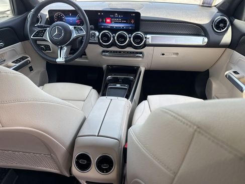 Used 2026 Mercedes-Benz GLB 250 image 7