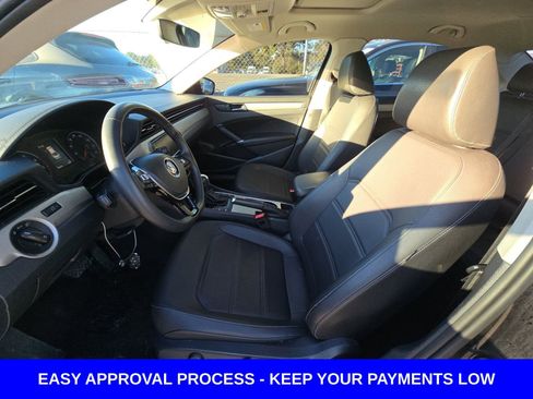 Used 2021 Volkswagen Passat 2.0T SE FWD image 13