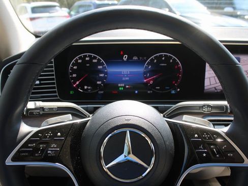 Certified 2025 Mercedes-Benz GLS 450 GLS 450 image 27