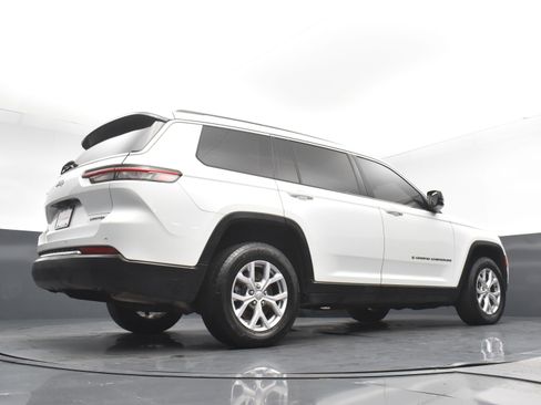 Used 2022 Jeep Grand Cherokee L Limited AWD/4WD image 10