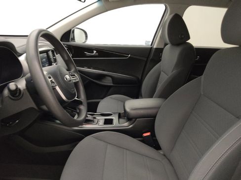 Used 2020 Kia Sorento LX AWD/4WD image 17