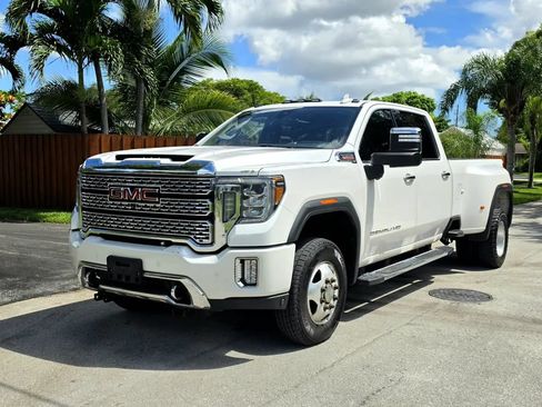 Used 2020 GMC Sierra 3500 Denali w/ Denali Ultimate Package AWD/4WD image 1