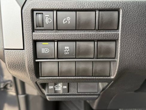 Used 2024 Toyota Tacoma TRD Off-Road AWD/4WD image 19