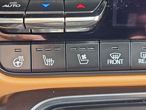 Certified 2025 MAZDA CX-90 3.3 Turbo S w/ Premium Plus image 14