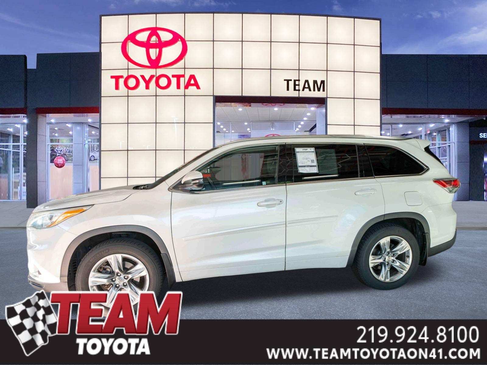 Used 2014 Toyota Highlander Limited Platinum AWD/4WD image 1