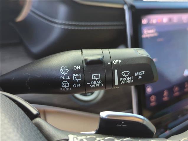 Used 2024 Jeep Grand Cherokee Limited RWD image 20
