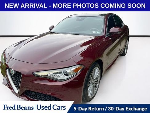 Used 2019 Alfa Romeo Giulia Ti w/ Quick Order Package 22X Lusso AWD/4WD image 3