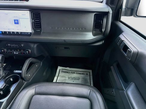 Used 2025 Ford Bronco Badlands AWD/4WD image 17