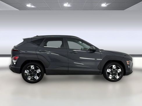 Used 2024 Hyundai Kona SEL FWD image 8