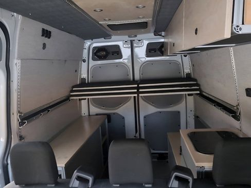 Used 2021 Freightliner Sprinter 2500 image 14