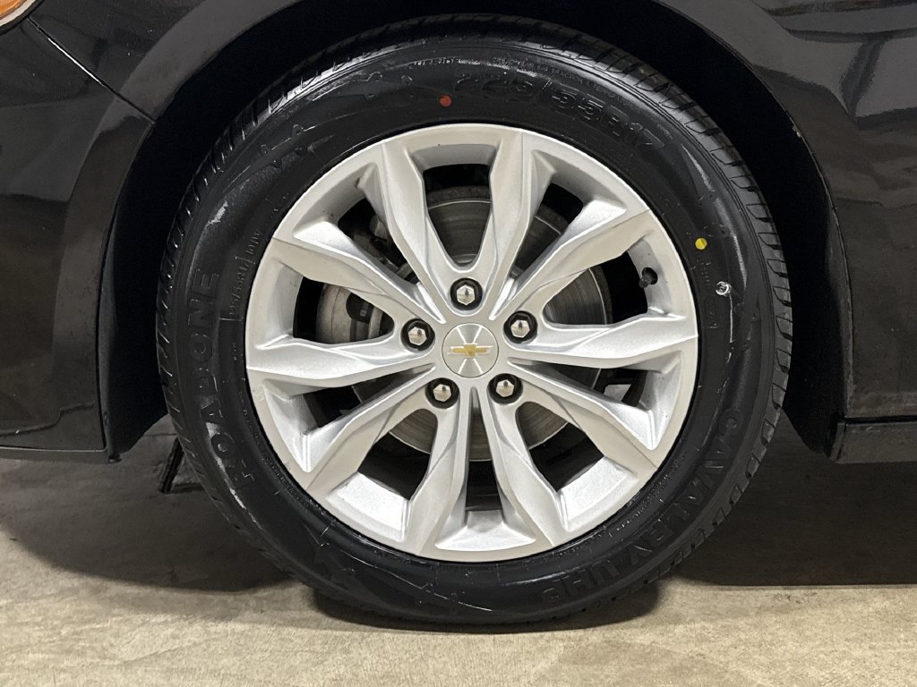 Used 2025 Chevrolet Malibu LT FWD image 26