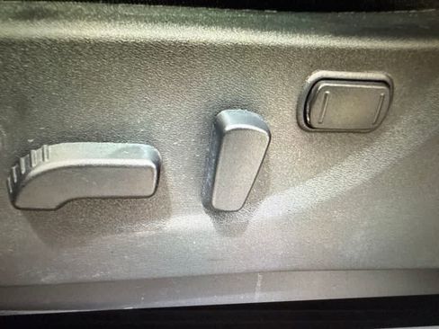 Used 2026 Nissan Frontier PRO-4X AWD/4WD image 13
