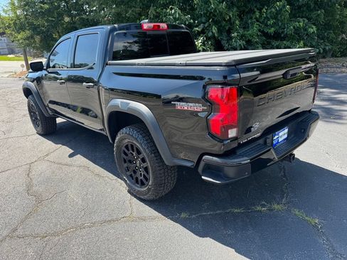 Certified 2024 Chevrolet Colorado Trail Boss w/ Technology Package AWD/4WD image 5