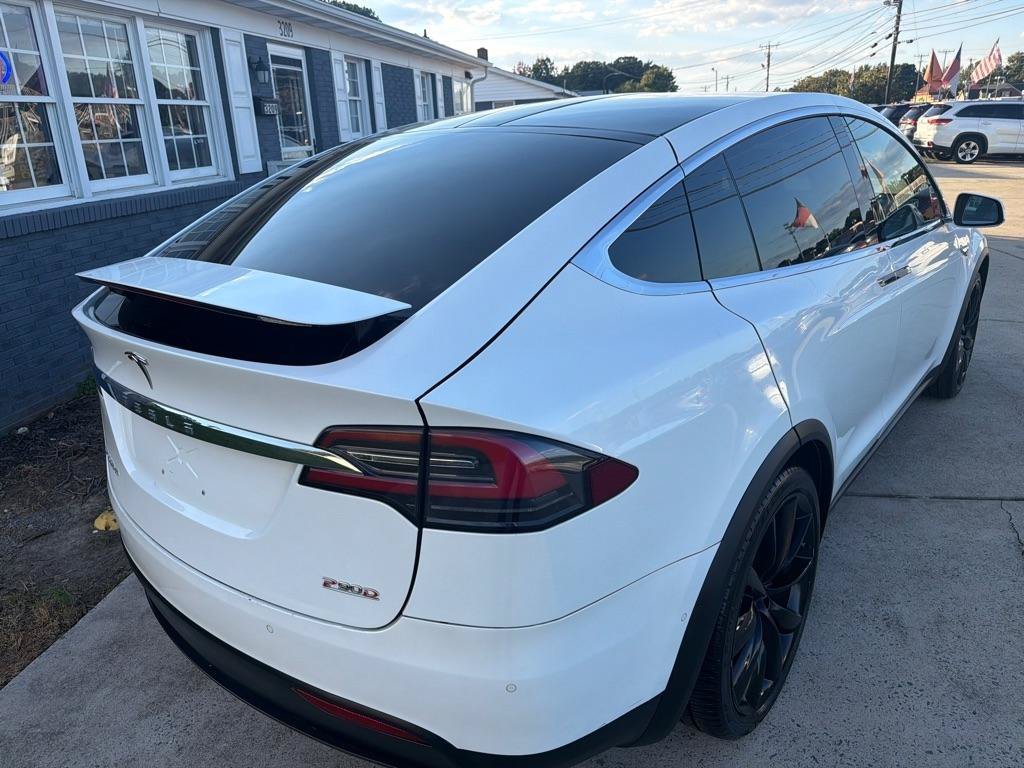 Used 2016 Tesla Model X Performance AWD/4WD image 12