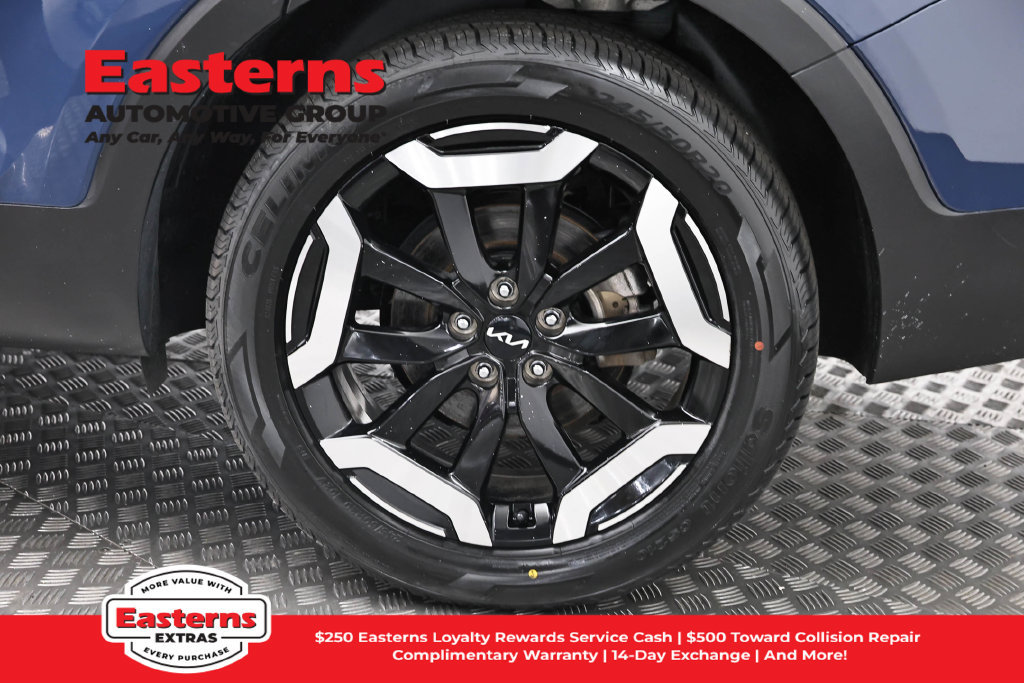 Used 2025 Kia Telluride S FWD image 35