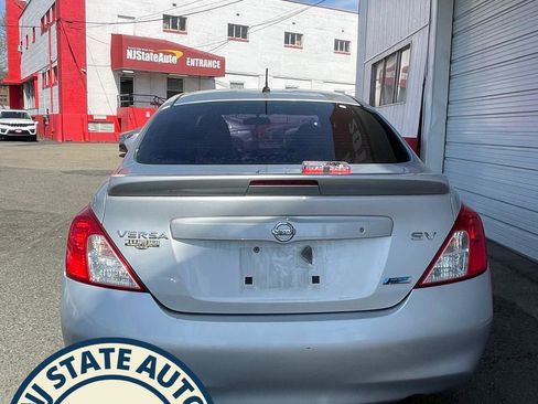 Used 2013 Nissan Versa SV image 6