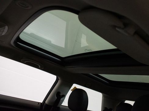 Used 2018 MINI Cooper 2-Door Hardtop image 21