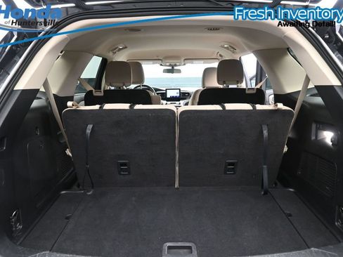 Used 2021 Ford Explorer XLT RWD image 14
