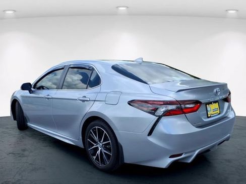 Used 2022 Toyota Camry SE FWD image 11